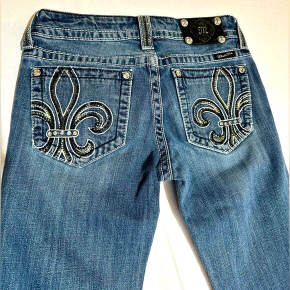 Miss Me Bootcut Jeans Sequoia Rhinestone Stretch Fleur de Lis Size 27 - Picture 1 of 12